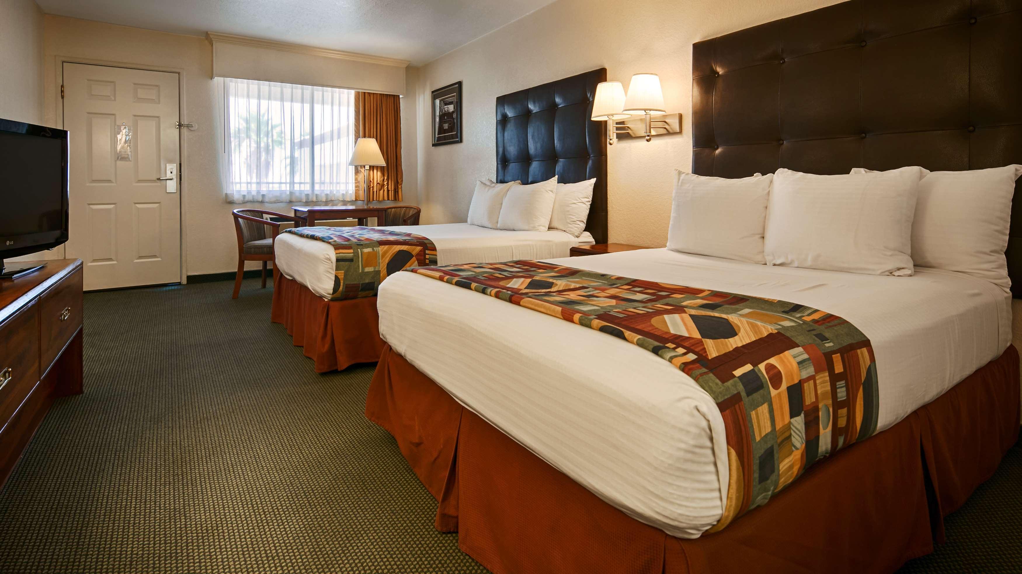 Best Western Colorado River Inn Needles Exteriör bild